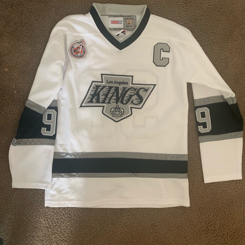 Kings jersey Gretzky size small 46
